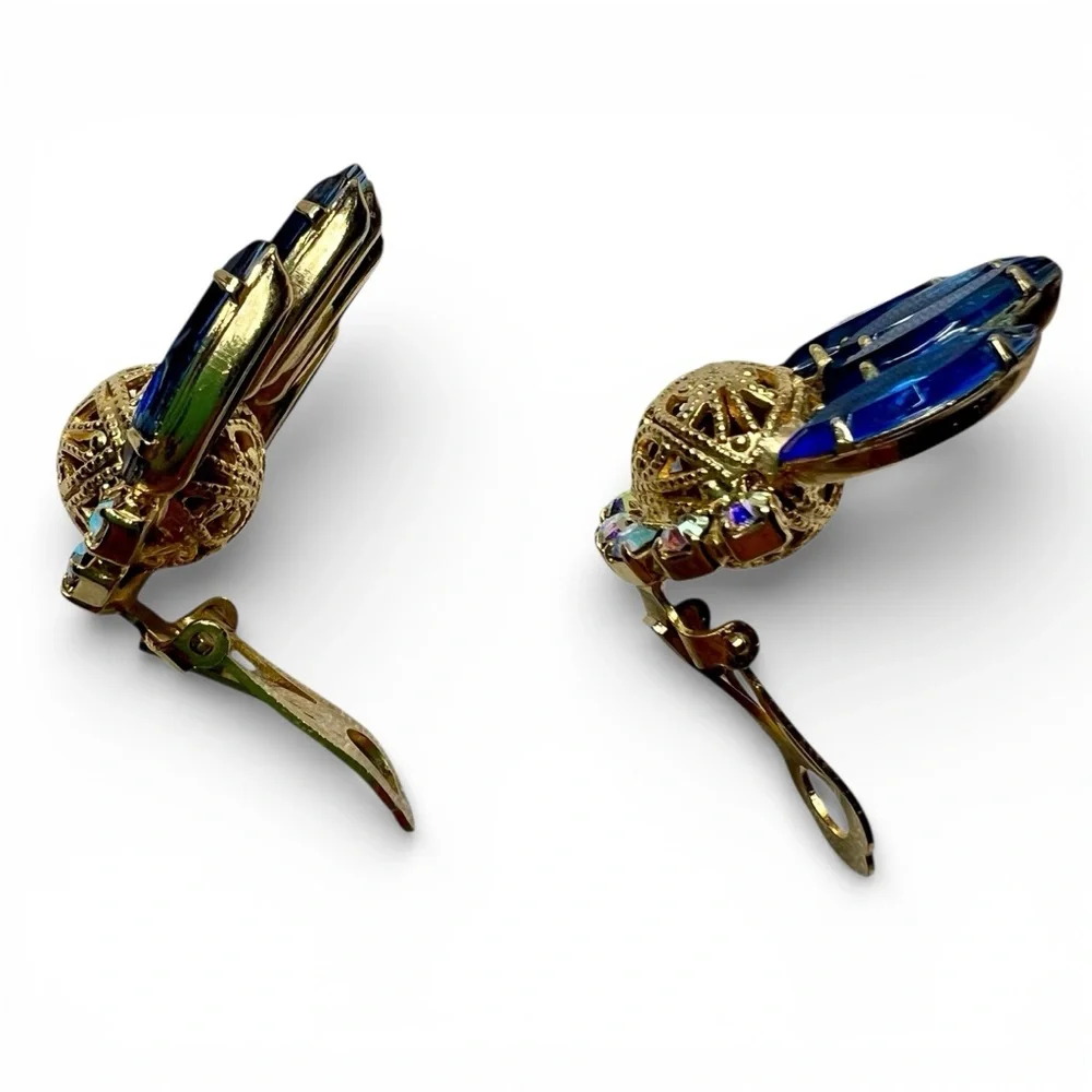 Juliana Clip Earrings Vintage 1960’s‎ D&E Sapphire Blue Aurora Borealis Gold - Picture 6 of 10